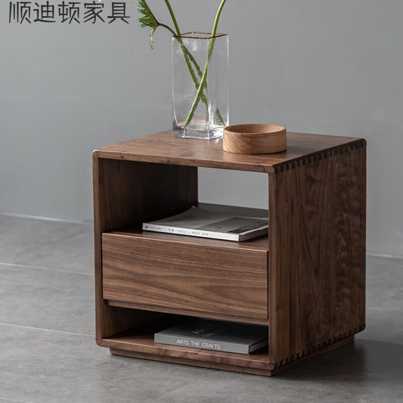 順迪頓北歐黑胡桃木床頭柜純實(shí)木現(xiàn)代簡約儲(chǔ)物小戶型臥室抽屜床邊柜 松木胡桃色40*36*50 整裝(無需安裝開箱即用)