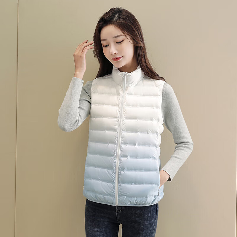 鸭鸭（YAYA）轻薄款羽绒服女秋冬新款马甲渐变立领宽松直筒内搭鸭绒背心外穿 渐变蓝色 M 【120斤以内】