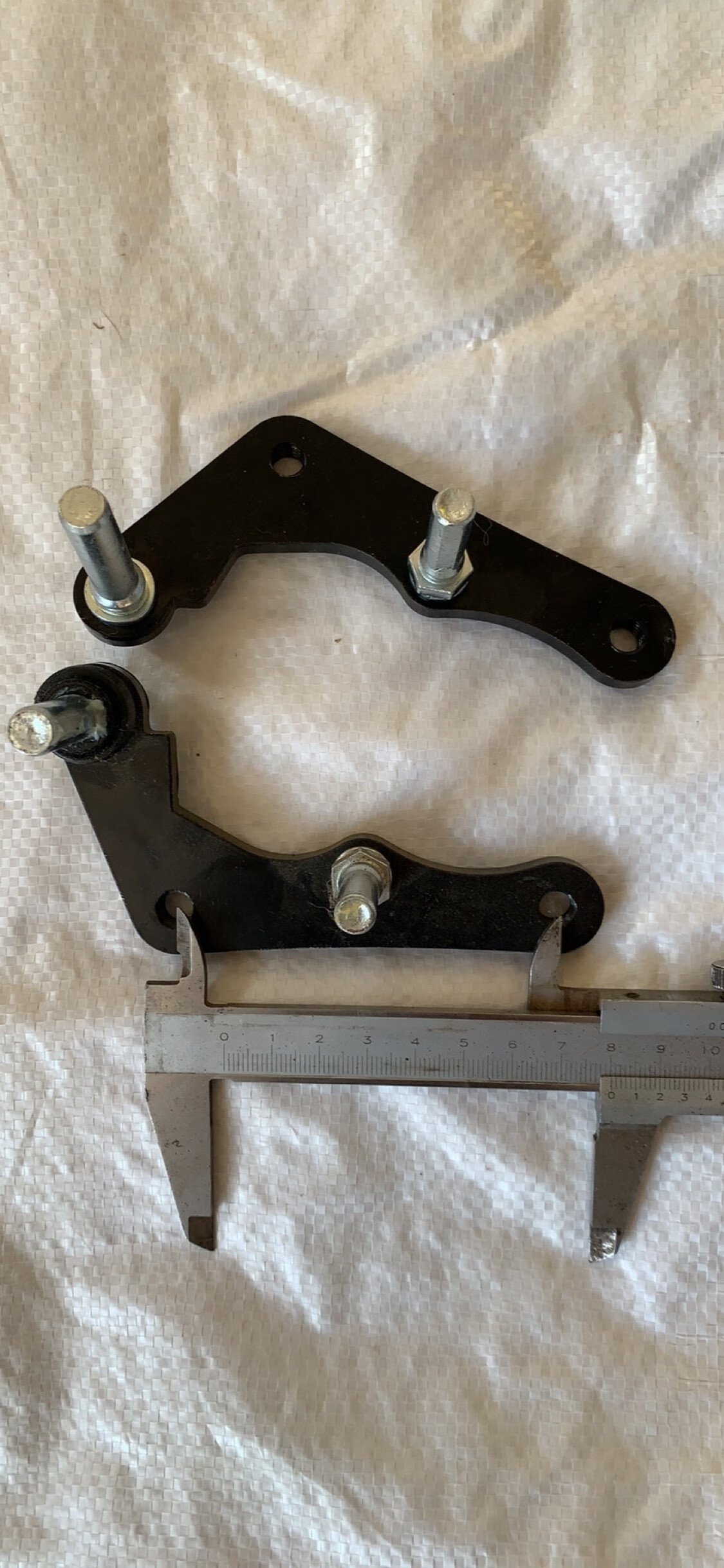 铁架油泵卡钳四轮刹车分泵 分泵支架一对孔距80