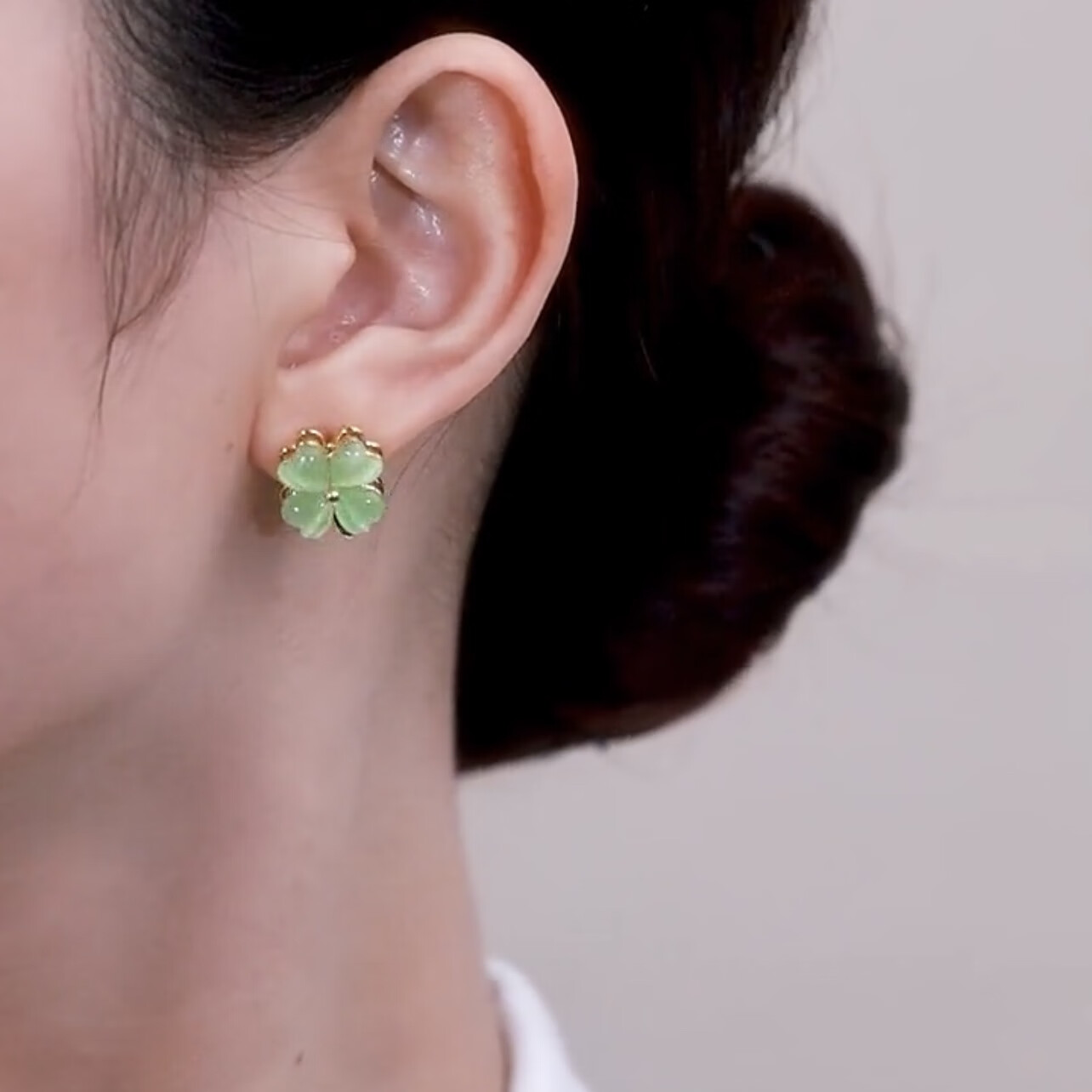 允和美可旋转四叶草耳环2023年新款潮小众设计感高级耳钉猫眼石耳饰