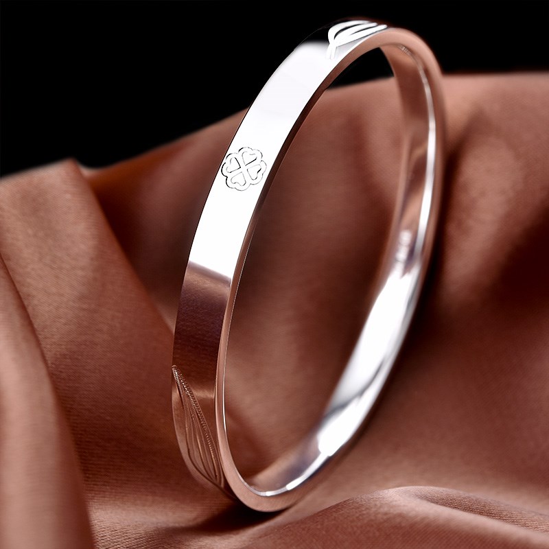 9幸运四叶草手镯内径58