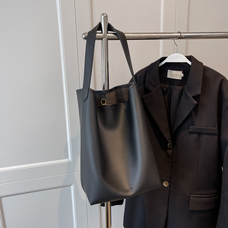 lv kiss小&ck慵懒大包包女新款2024时尚简约单肩包上班通勤软皮水桶包