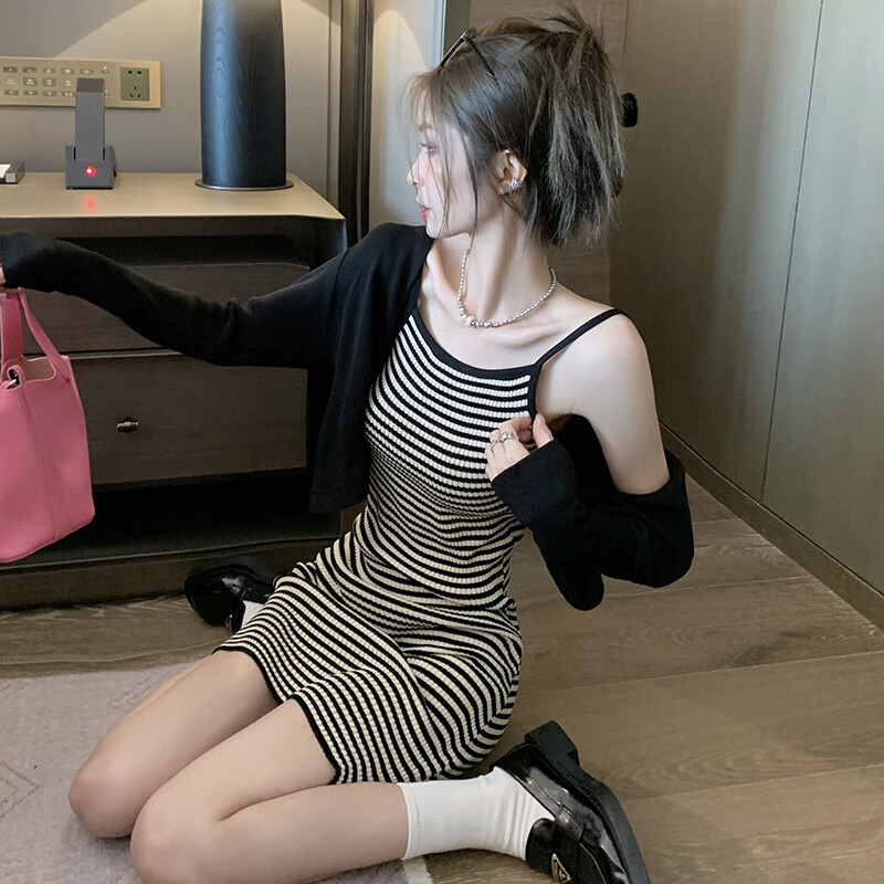 大唐喜乐牛辣妹条纹针织吊带连衣裙女性感包臀小个子显瘦短裙子吊带裙