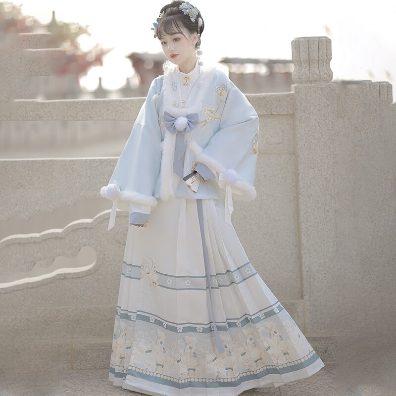 棉逸纪冬季汉服女龙年拜年服明制合领披袄马面日常加厚加绒套装过年服