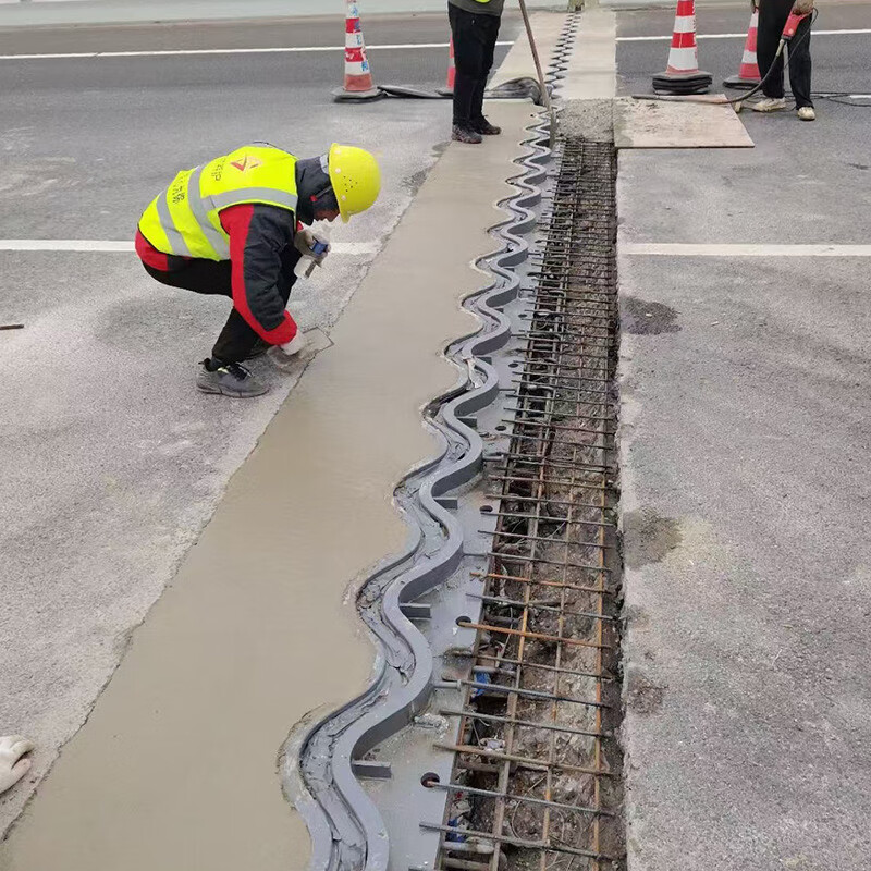 亚佳工程获得无缝伸缩缝结构及桥梁专利