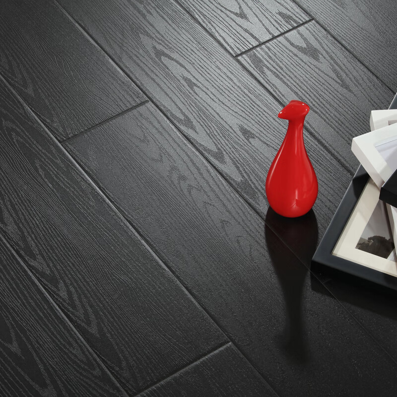 唔哩白色黑色强化复合木地板服装店 黑真木纹 1