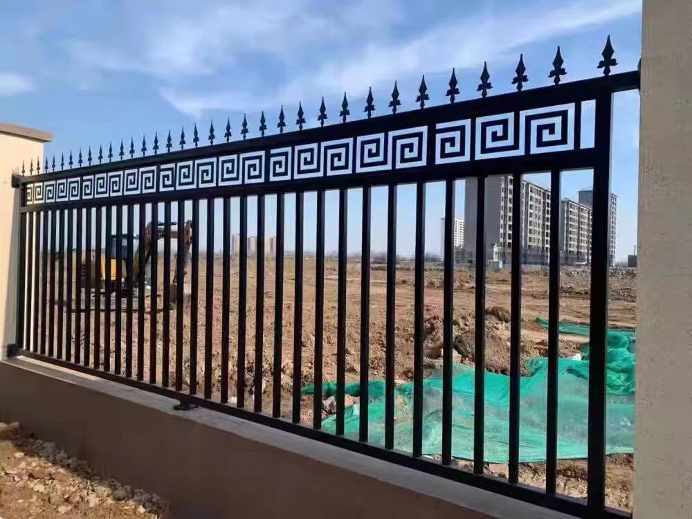 刘不丁锌钢围墙护栏围栏栅栏户外别墅小区铁艺栏杆学校围墙定制中式