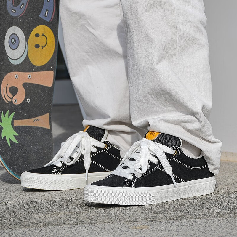 极路客熊系列黑白经典复古加厚面包鞋板鞋运动耐磨男女专业滑板鞋休闲鞋 黑白 42