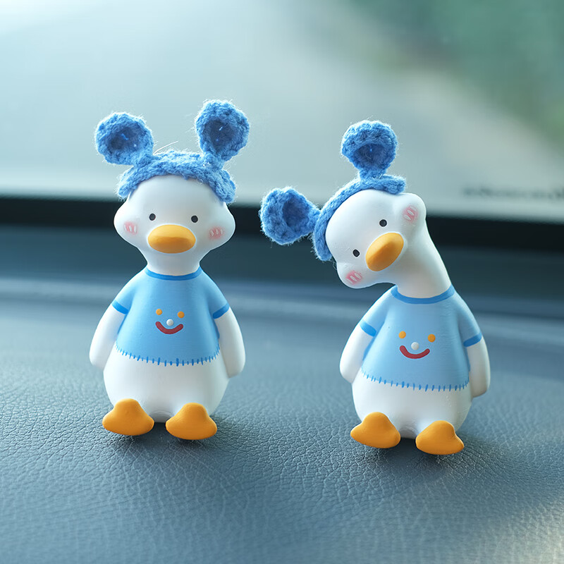 网红鸭车载香薰香水汽车中控台装饰用品女生 蓝色笑脸小鸭一对摆件