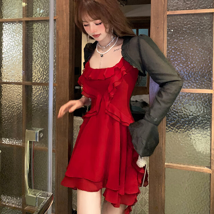 顿冉梨形身材穿搭套装小个子夏天美神降临 超显白红色吊带连衣裙夏季