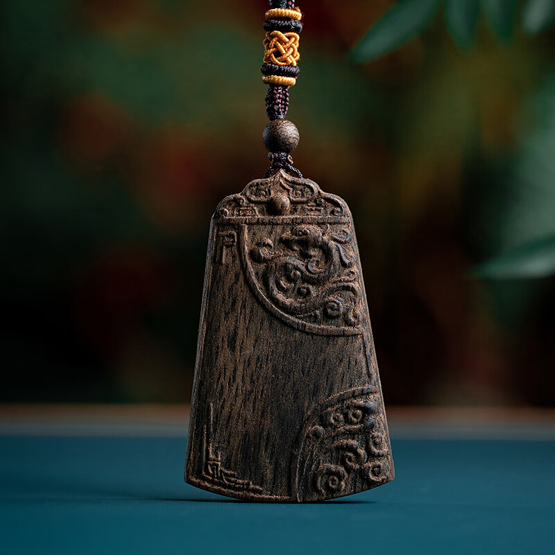 珀芙诺天然越南芽庄白奇楠手工雕刻瑞兽牌子吊坠沉水沉香挂件木质把玩