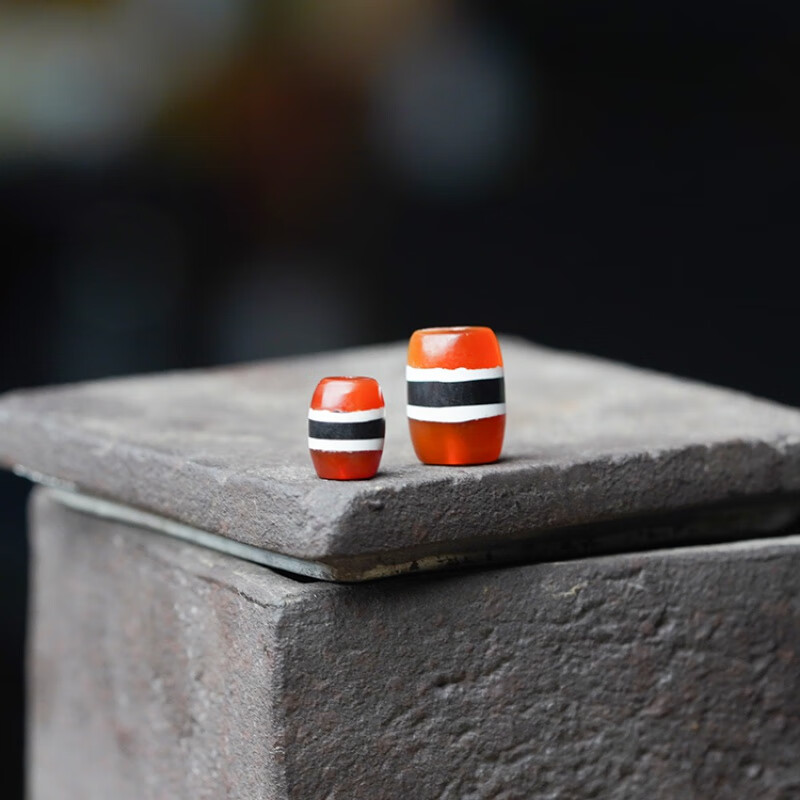 兴颖红玉髓老玛瑙古珠桶珠三色线珠天珠吊坠 红色小号(约7.5x12mm)