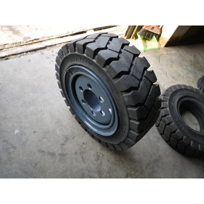 5吨前轮28*9-15后轮650-10叉车专用轮胎 650-10耐磨型