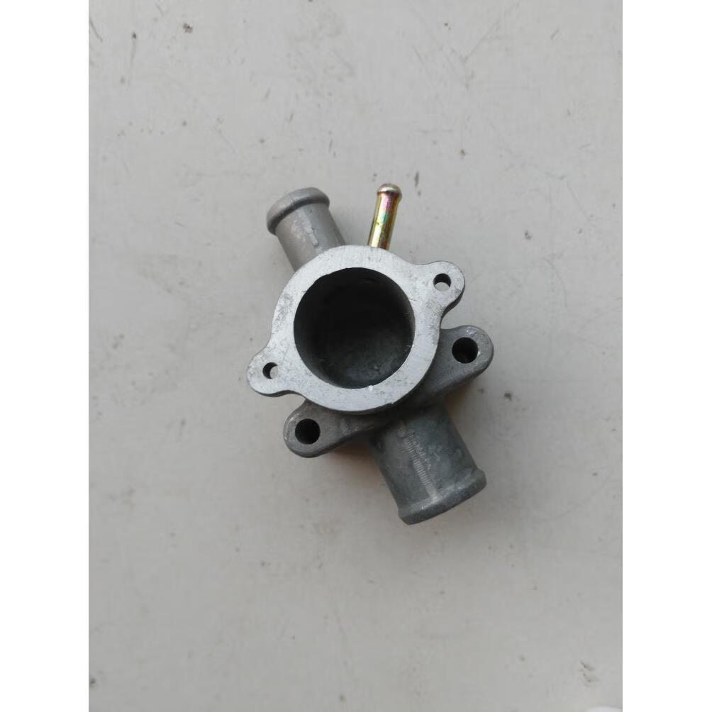 御舵五菱荣光 之光b12发动机节温器底座 五菱鸿途  小旋风b12节温器座