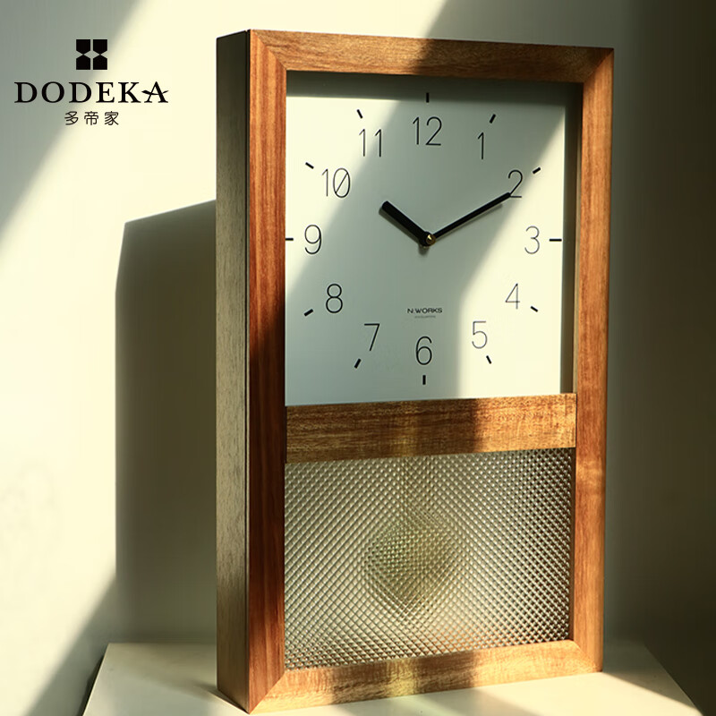 多帝家（DODEKA）日式复古木质座挂钟客厅座钟家用北欧原木时钟报时摆石英钟表 原木色 DOA-20002