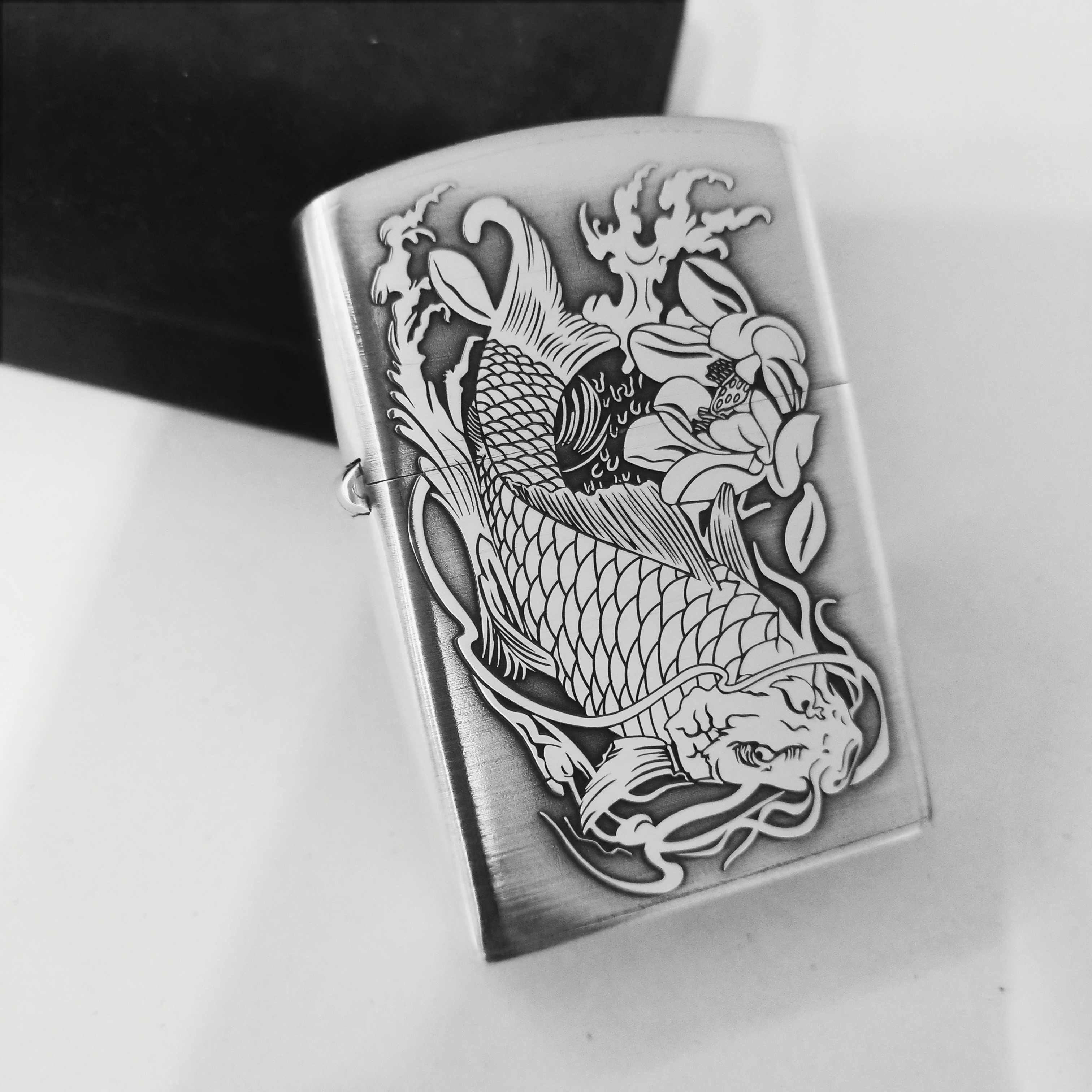 迈恻亦赞璐桐纯银浮雕鱼打火机防风机芯刻字照片图片雕刻男士生日礼物