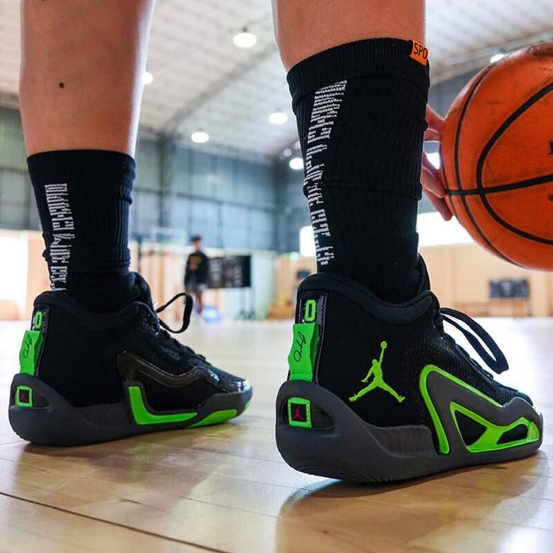 耐克(nike)篮球鞋男鞋夏季新款tatum 1塔图姆1实战缓震运动鞋轻便透气