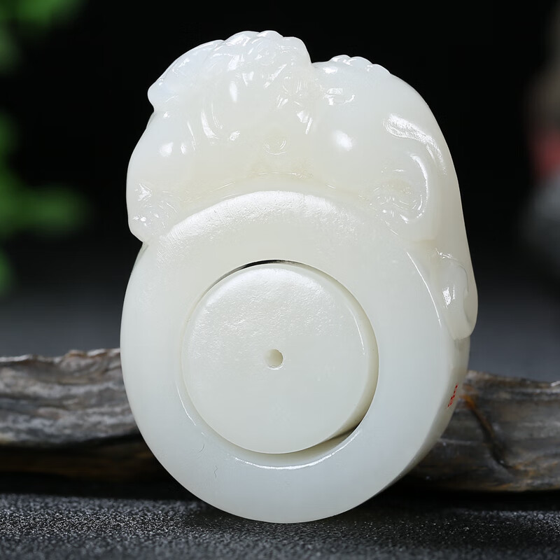 玉者无疆【实价店】新疆玉雕大师芦金和田玉羊脂玉貔貅扳指重75.