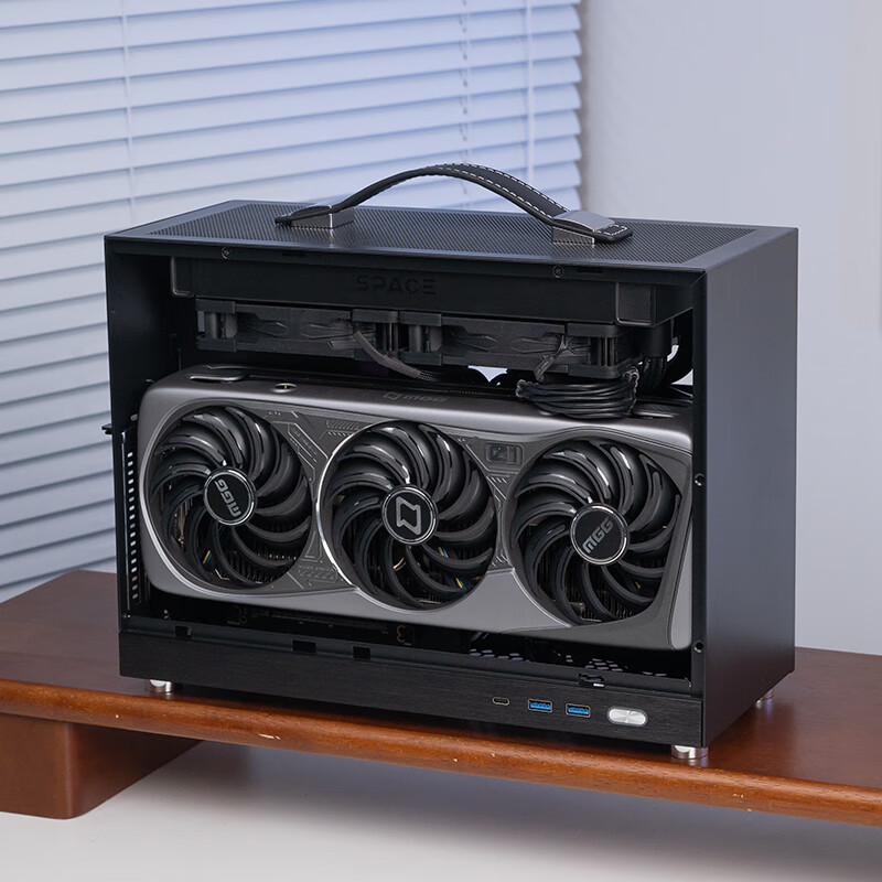 ����S450�����ЯʽITX����TYPECminįʽ�������䳬����240ˮ�� S450��ɫ���� 3.0�Կ��ӳ���