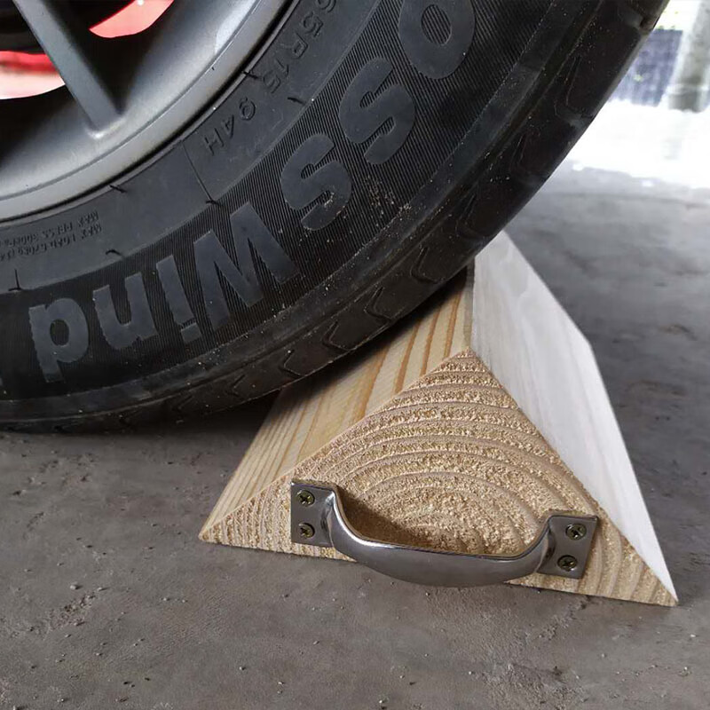 汽车三角木止退器实木轮档停车定位器防滑溜枕木阻车器