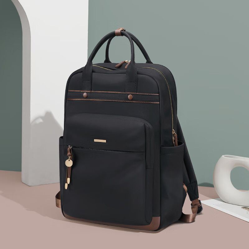 ���ڲ������߶���GOLF��˫���Ů15Ӣ��ʼǱ����԰�ƻ����Ϊ��������������д�ѧ�����