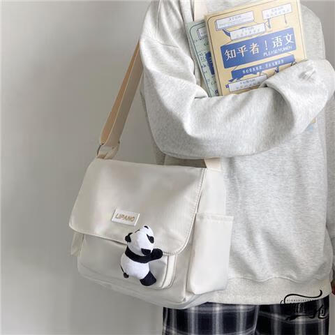ins大学生上课斜挎包休闲背包单肩包女日系原宿包包复古邮差包男 米白