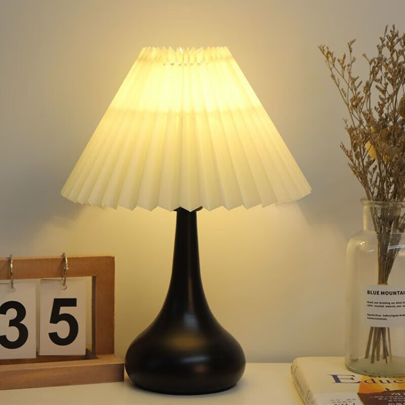 陶瓷台灯北欧复古创意床头宿舍氛围卧室少女装饰百褶网红小夜 黑色