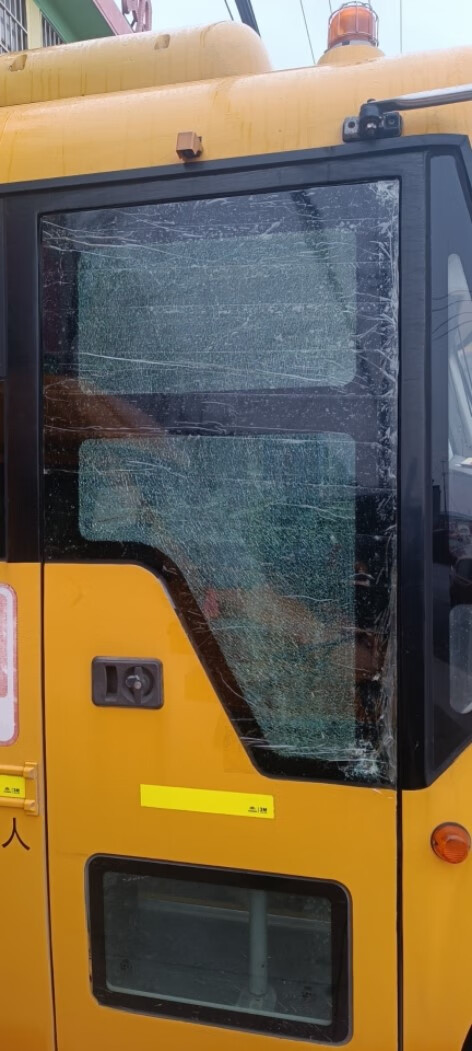 驭舵适用于宇通客车配件校车玻璃乘客门玻璃 请联系客户确认型号不含