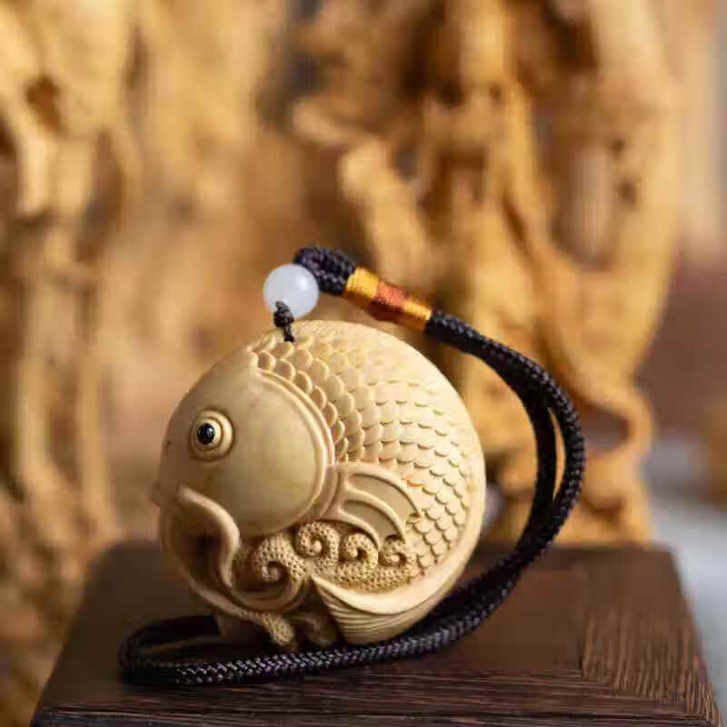 佛牌把玩手件男 高端小叶黄杨木雕刻文玩手把件鲤跃龙门 鲤鱼(镶眼珠)