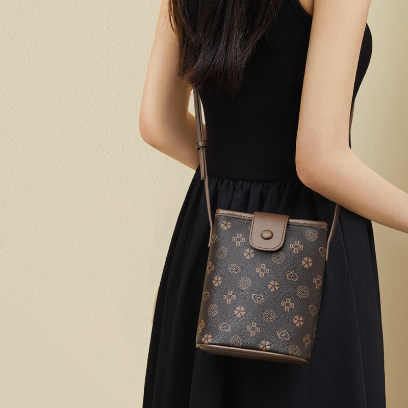 红蜻蜓包包女包手机斜挎包单肩腋下包七夕生日礼物高级感送女友老婆 深咖啡色（pvc）