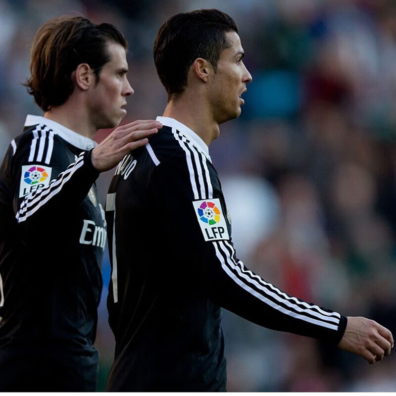 芷冬14-15皇马欧冠黑龙球衣7号c罗9本泽马长袖贝尔足球服复古运动套装