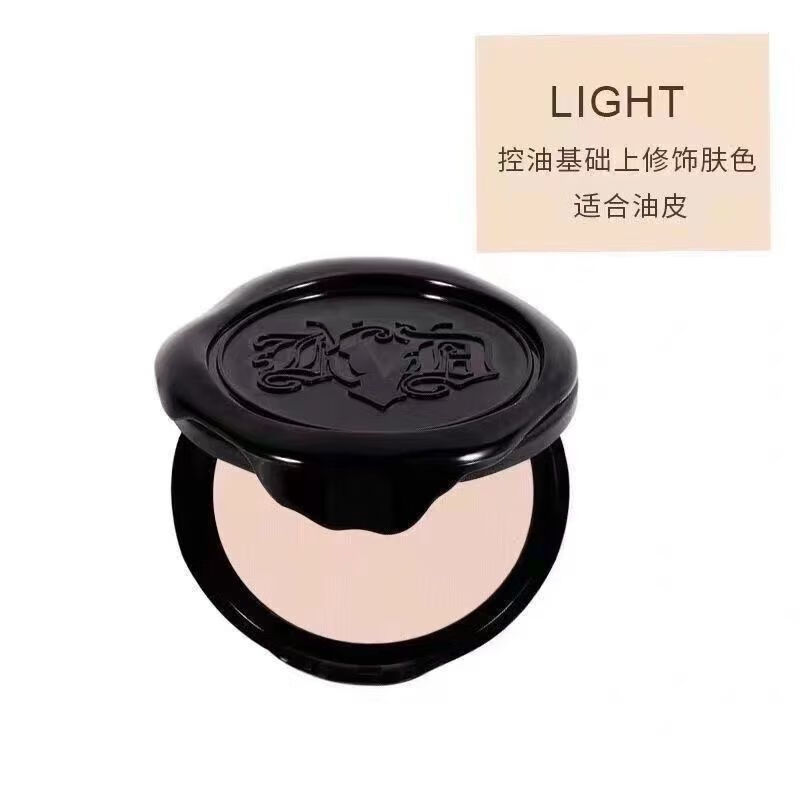 kvd美国粉饼kat von d持久哑光遮瑕控油定妆蜜粉饼粉扑 light 自然