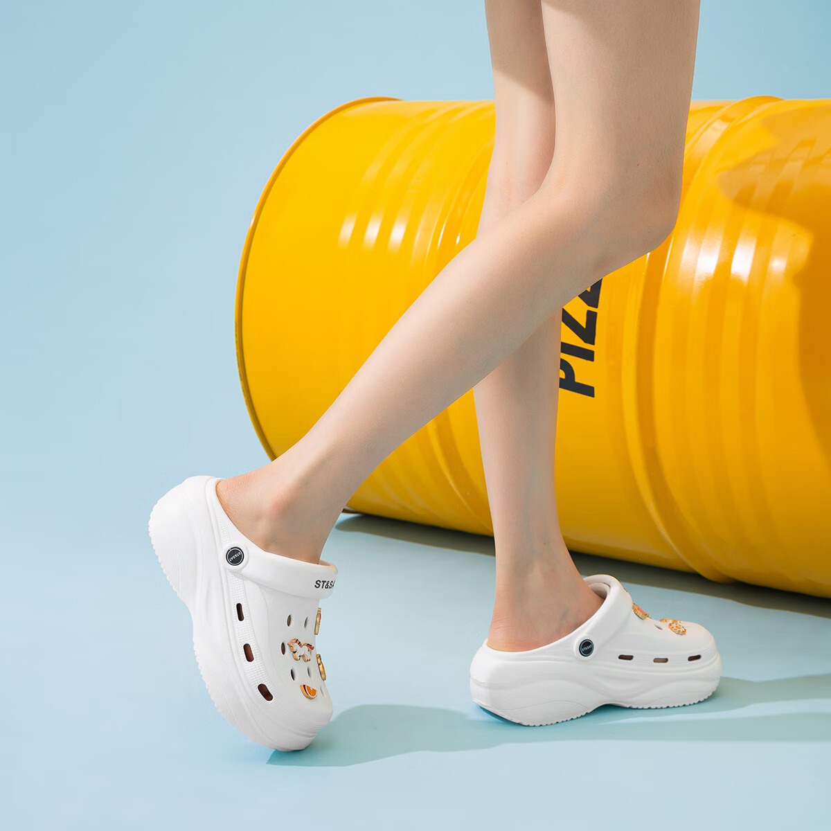 星期六厚底洞洞鞋女2026夏季新款外穿软底舒适防滑网红时尚沙滩凉拖鞋 白色 【小木马】 37-38