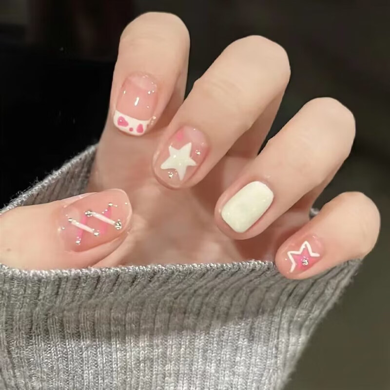 童梦姿小孩蝴蝶美甲贴片假指甲儿童穿戴甲短款学生显白可拆卸甲片成品