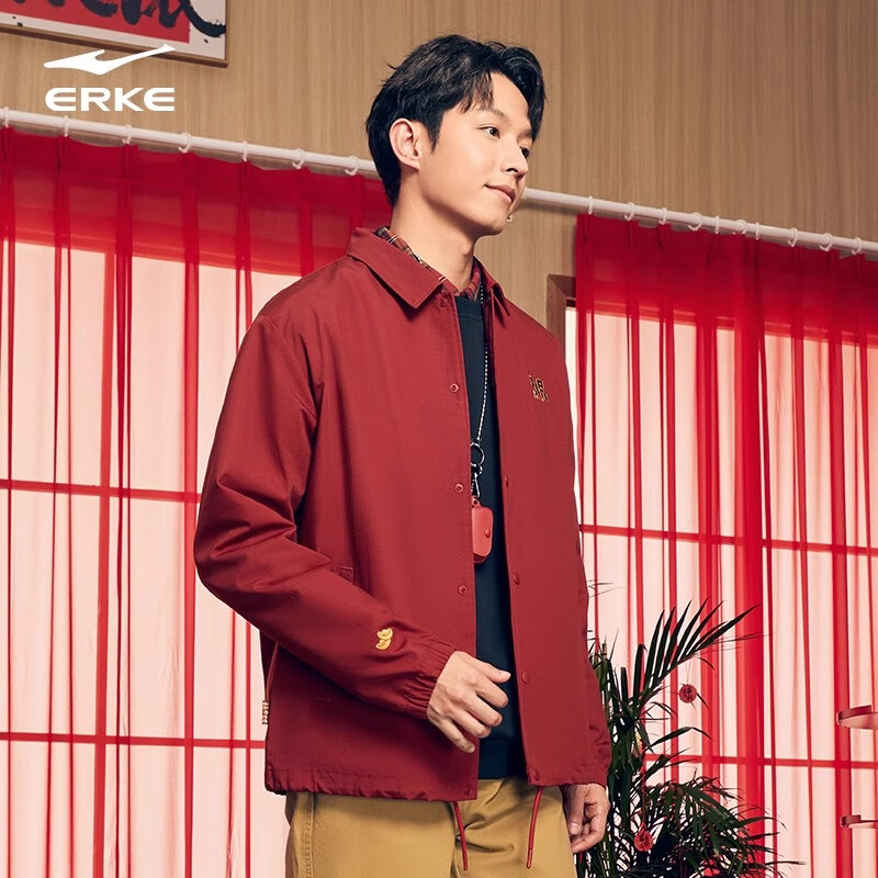 运动外套男2024秋冬男士新年款防泼水夹克本命年红色休闲外套男装