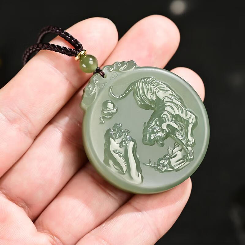 惠萃(webeauty)和田玉十二生肖玉坠男女玉虎本命年吊坠玉石项链虎年