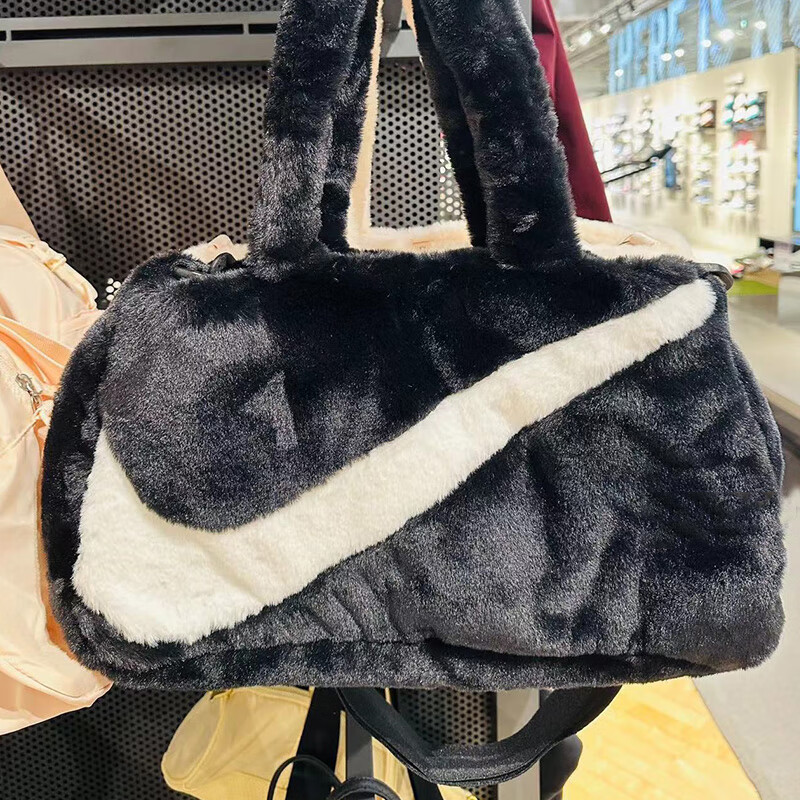 �Ϳˣ�NIKE��������а�Ů���¿�ʱ���˶���ë�޴����а�б������ FB3050-010Լ26*45*10cm NS