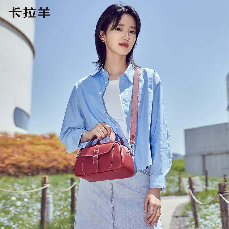 卡拉羊超轻防盗波士顿枕头包时尚单肩包包可斜挎可手提女包CX4029 摩卡棕（可拎可背多场景使用） 大包