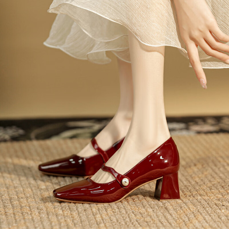 遇庭搭配旗袍穿的鞋子中跟复古方头粗跟一字带单鞋女2024春夏新款中高
