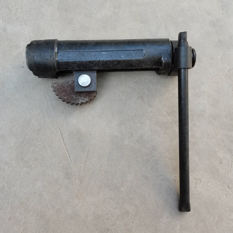 建筑新型蝴蝶扣平板扣蝴蝶卡木工弯扣平扣钢筋紧固器模板拉紧器 老式