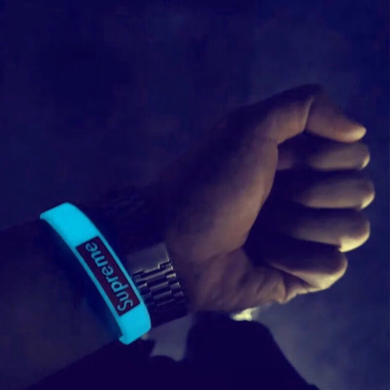 橡胶手镯男女个性简约腕带手链学生情侣硅胶手环 supreme宽版白色一条