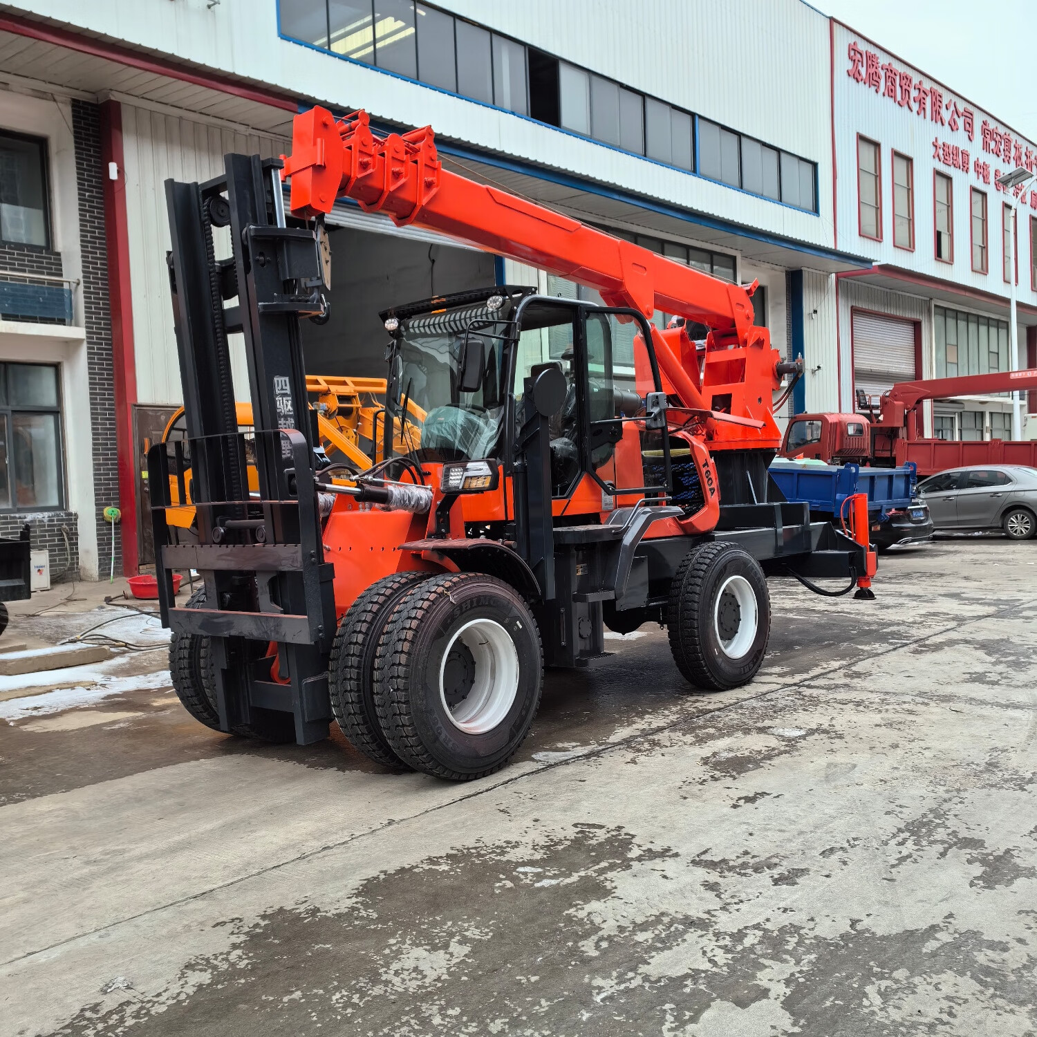 四驱越野叉车吊市政绿化基站电力工程多功能叉吊一体机