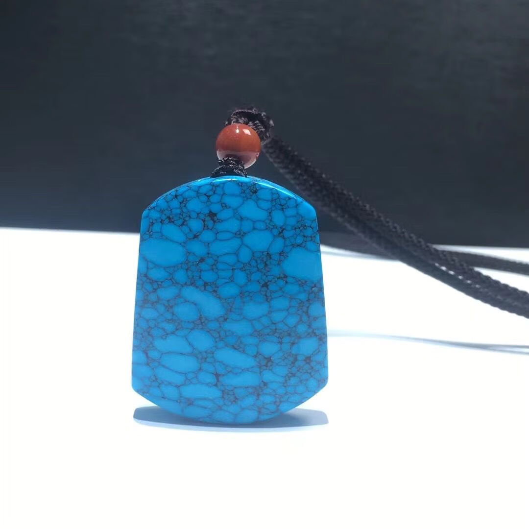 鸿颖港澳轻奢绿松石吊坠湖北十堰真品乌兰花水草纹无事牌尺今年流行的