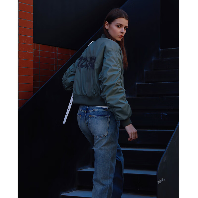 金羽杰春秋冬季新款城市户外轻薄羽绒服女士短款立领外套夹克Y23301009 沙丘绿 M 适合130斤以下