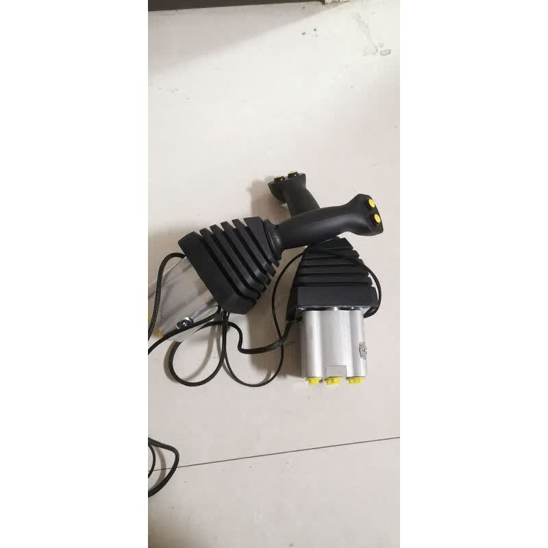 吊车先导阀液控操作手柄配件三一徐工中联起重机适用 左