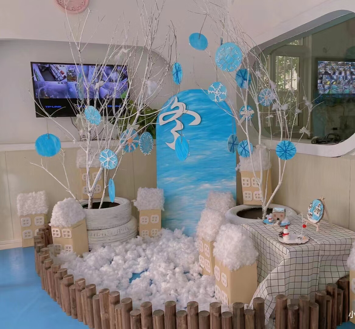 山头林村幼儿园冬季主题手工环创自然角圣诞节装饰棉花白云朵雪景布置