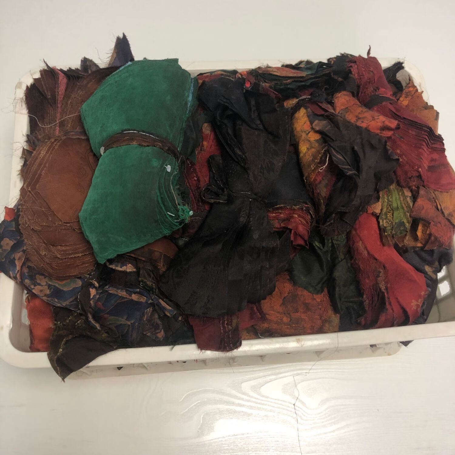 bpe香云纱布料零头布香云纱刀口布称斤布料碎布头红云纱不规则布头拼