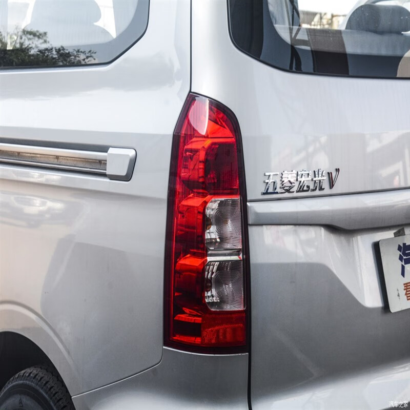 统座适配19/22款五菱宏光v后尾灯总成左右防追尾灯刹车灯罩后大灯罩壳