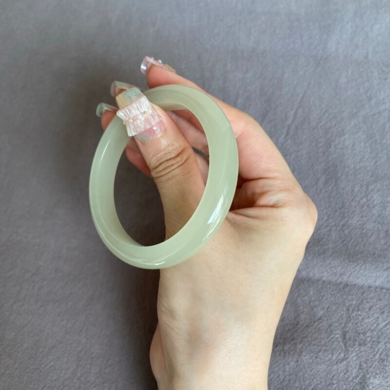 芯香新疆高端和田玉青玉手镯女款贵妃平安镯扁条宽版晴水翡翠羊脂玉镯