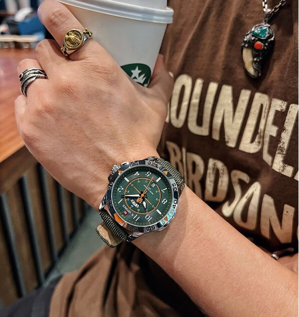 狮奥利兴领翔手表时尚潮流男士欧美范潮男军迷复古飞行员夜光防水丛林绿表 白绿色